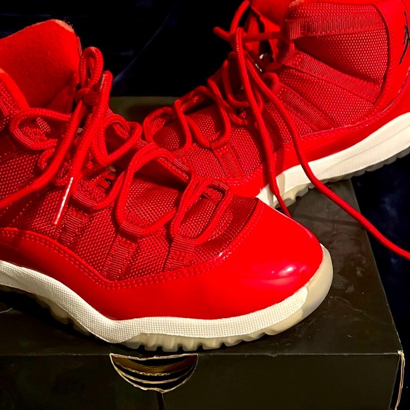 Kids retro 11 red size 3
Worn once. Price negotiable - Picture 5 of 5